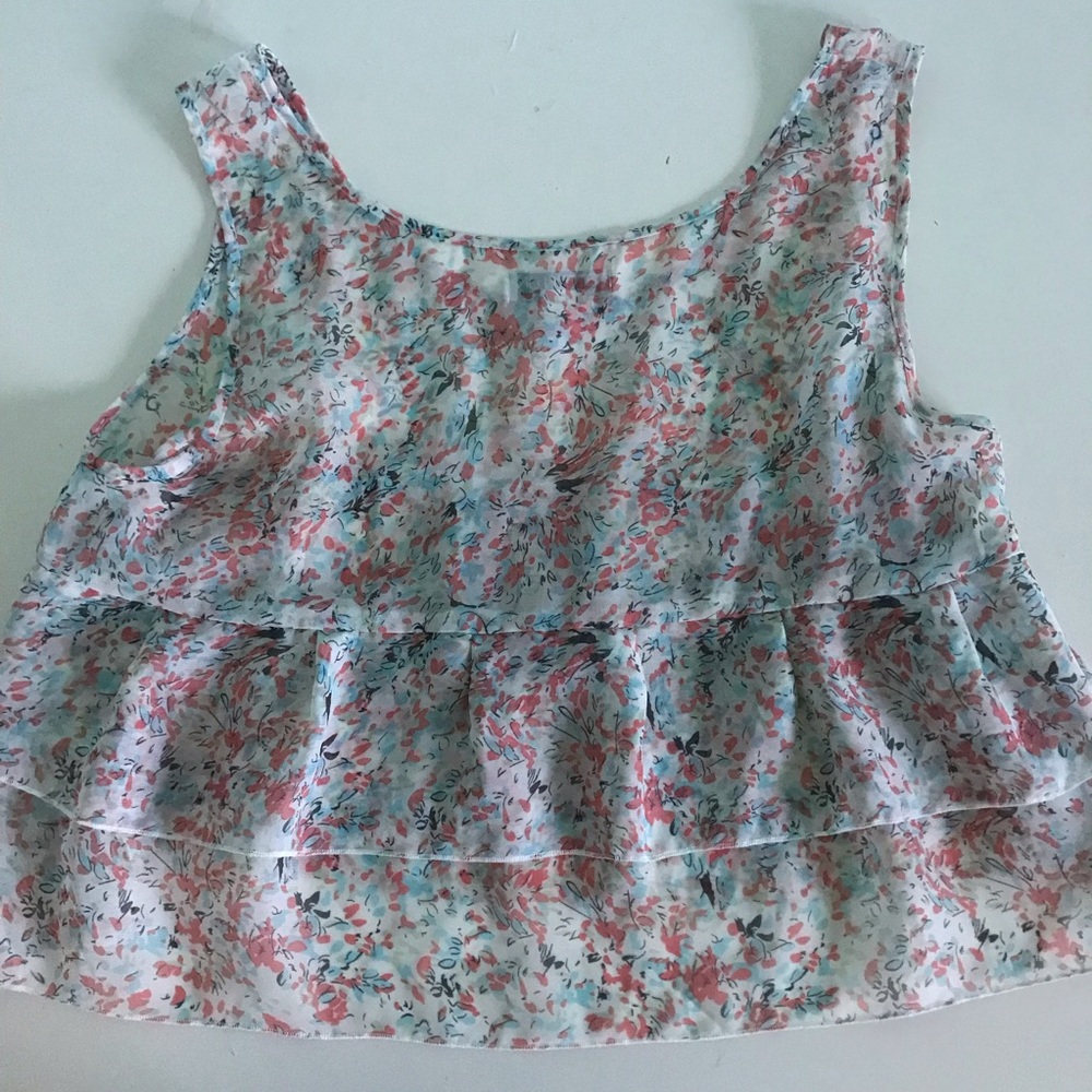 Sheer Ruffled Tank Top - Picture 4 of 4